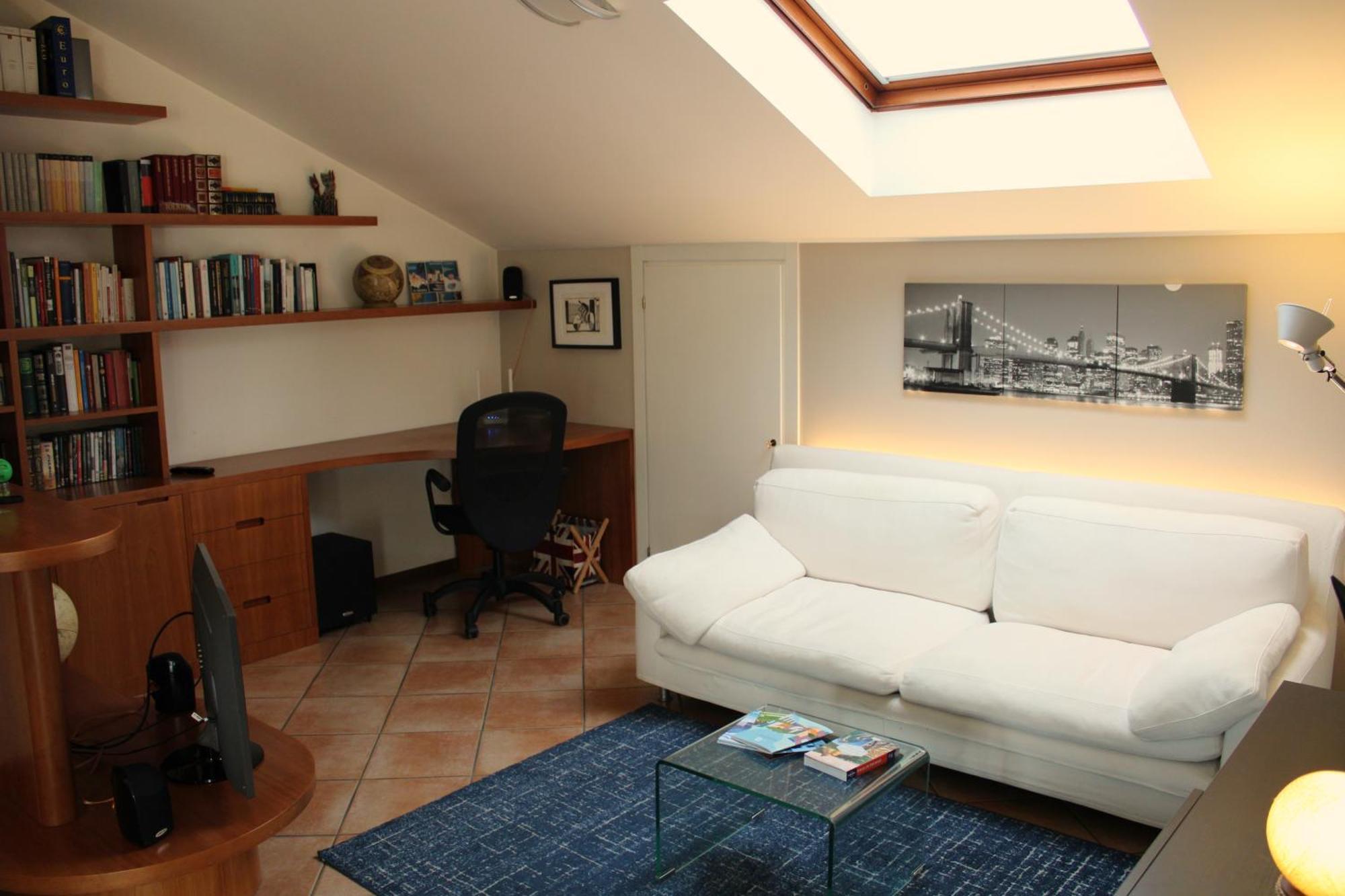 Bright Penthouse Close To Center With Terrace And Lake View ليكو المظهر الخارجي الصورة