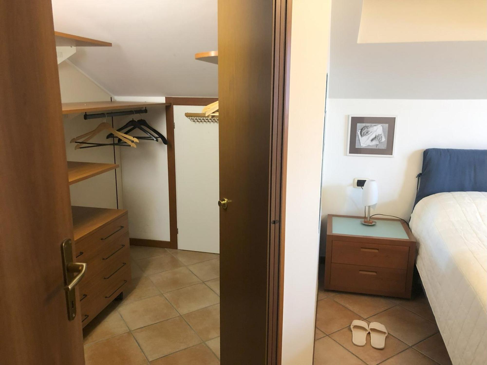 Bright Penthouse Close To Center With Terrace And Lake View ليكو المظهر الخارجي الصورة